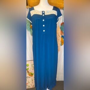 Hotouch Lightweight Deep Blue Nightgown Size Medium